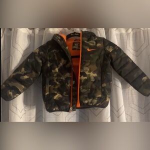 NWOT Boys 3T  Nike Camouflage Jacket Zipper Closure 2Pockets Hood Long Sleeve